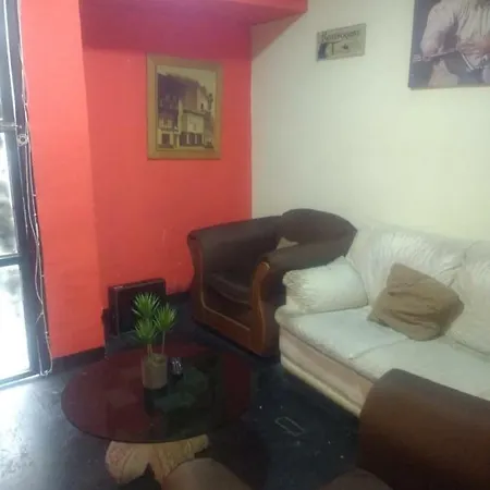 Hostal Gran Santiago Yungay